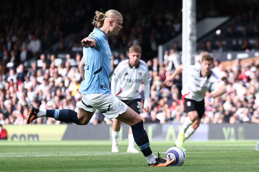 亚冠激战：柔佛VS上海海港，收官之战谁能笑傲？