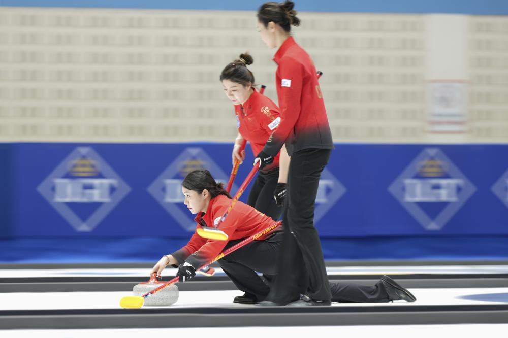 英超半场：阿德利、亚当斯破门，伯恩茅斯暂2-1桑德兰