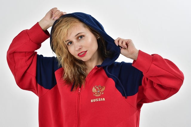 康宁汉姆：盛赞队友拥有振金手指，盼其冲击最佳防守球员