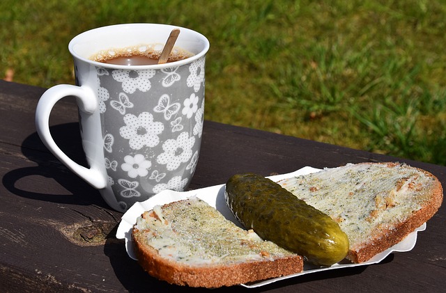 通过一个许 通过一个许